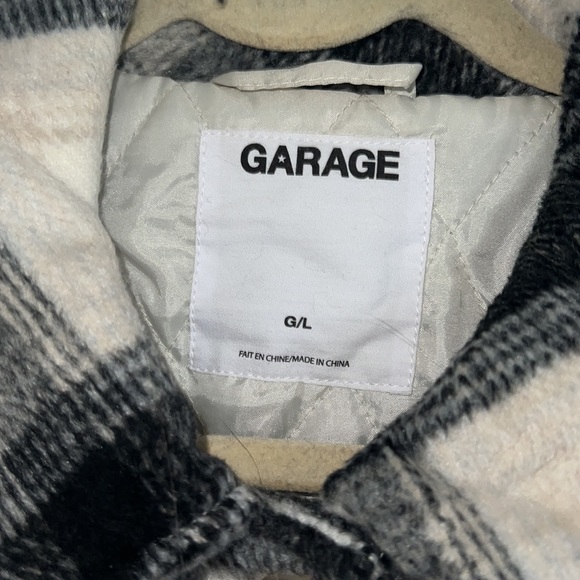 Garage Vancity Shacket Size Large - Picture 2 of 8